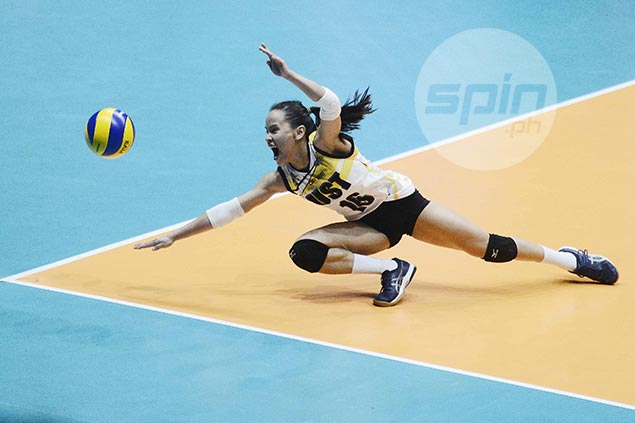 Sisi Rondina holds scoring lead over Jaja Santiago after first round in  UAAP women's volley