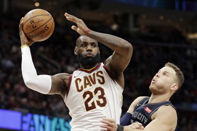 Cavs rip Pistons to close disappointing five-game homestand on a positive note