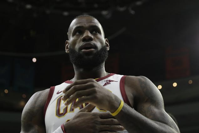 LeBron James says he isn't driven to match Kobe Bryant's Hollywood haul
