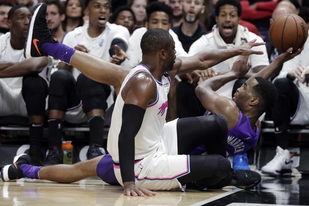 Heat move into No. 7 in Eastern Conference with rout of Suns