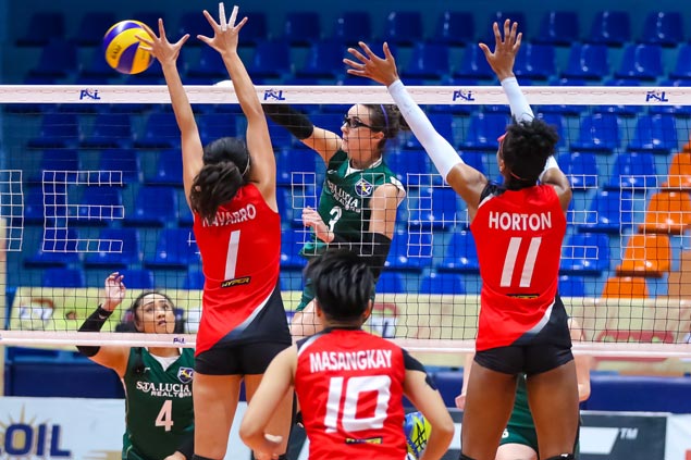 Cignal crossed as Sta. Lucia's Lady Realtors come away with Super Liga stunner
