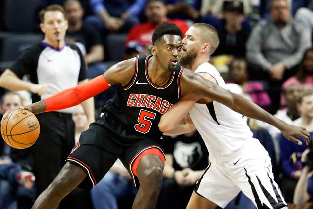 Blakeney clutch from free-throw line as Bulls hand Grizzlies 19th straight loss