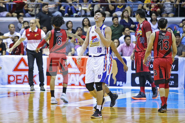 Ian Sangalang puts Magnolia in a position to win by holding his ground against Fajardo