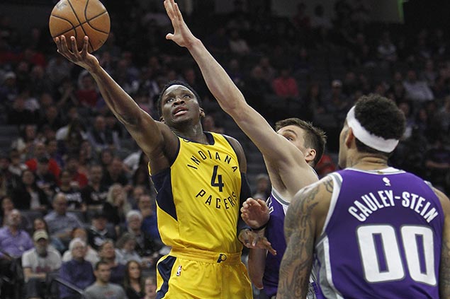 Victor Oladipo takes over in fourth quarter as Pacers hold off Kings