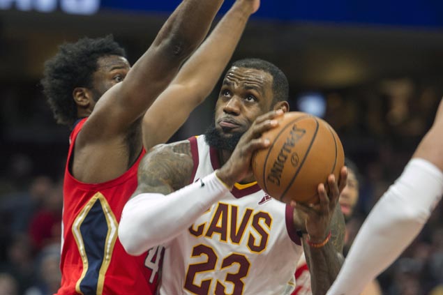 Cavaliers stay No. 3 in East as LeBron eclipses MJ record in win over Pelicans