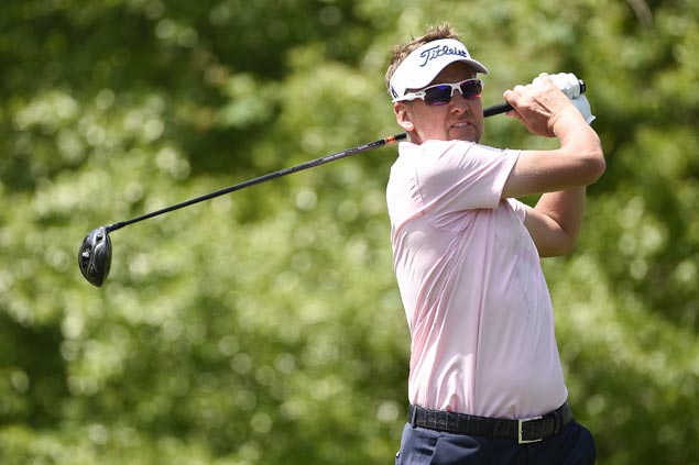 Ian Poulter keeps alive bid for Masters spot, surges into joint lead in Houston