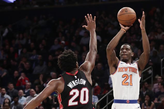Damyean Dotson shines as Knicks beat Heat, who stay in sixth spot in East