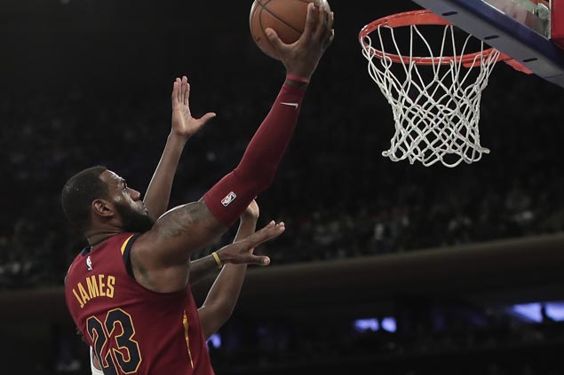 LeBron James plays in all 82 regular season games for the first time