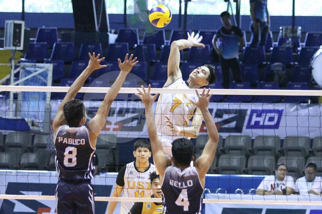 Jayvee Sumagaysay stars as Tigers down Falcons to gain share of fourth spot