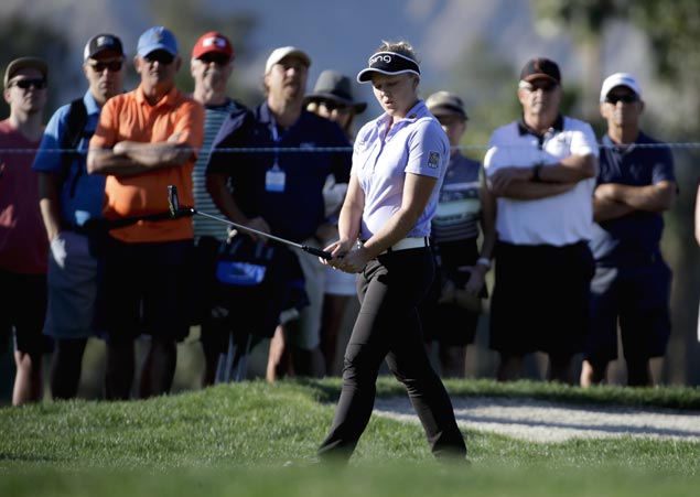 Brooke Henderson wins by four strokes in Hawaii for first title of season and sixth in LPGA career