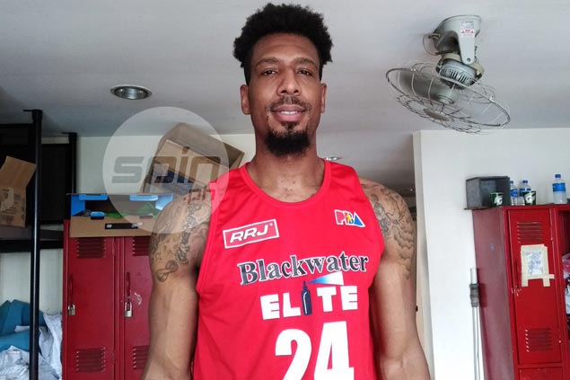 Famous eager to break Michael Hackett's rebounding record: 'I don't like being No. 2'
