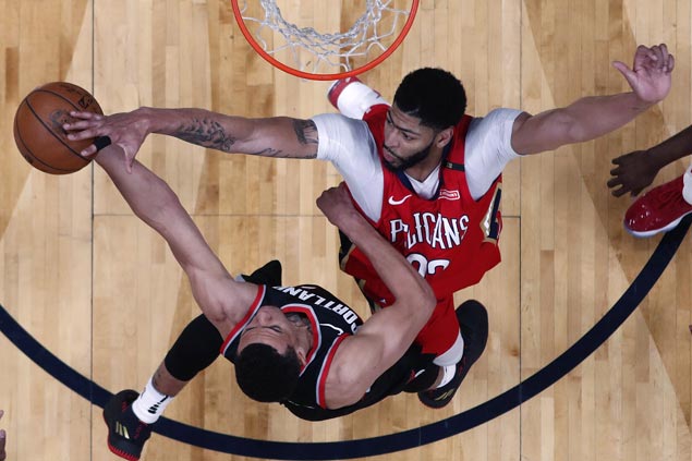 AD, Holiday combine for 88 points as Pelicans complete first-round sweep of Trail Blazers