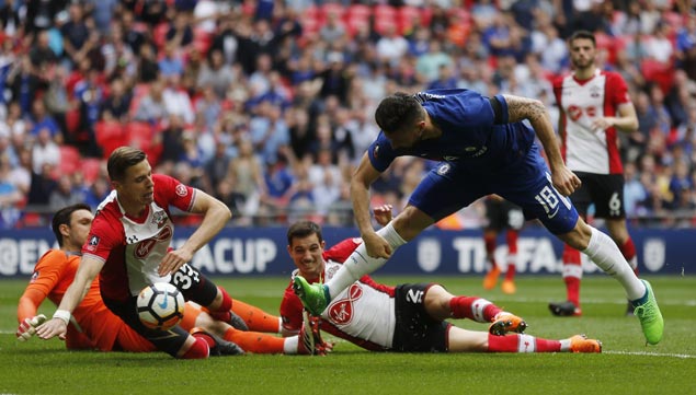 Brilliant Olivier Giroud goal sparks Chelsea past Southampton and into FA Cup final against United
