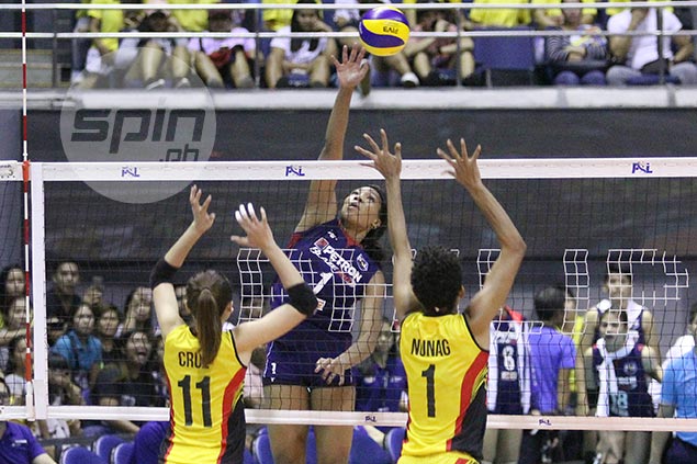 Bell leads comeback from two sets down as Petron stuns F2 Logistics in Super Liga GP Finals opener