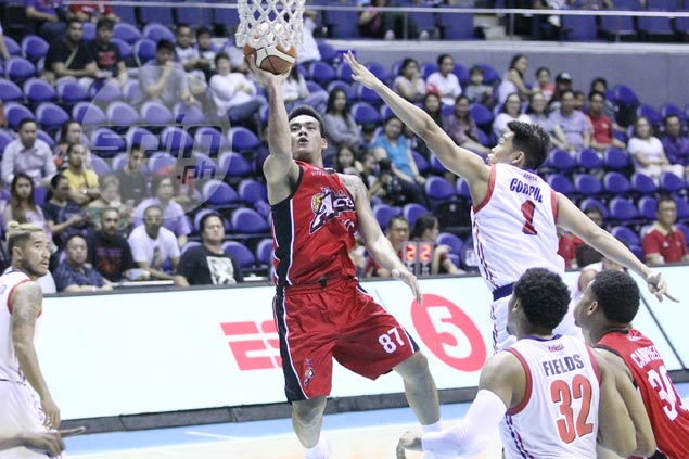 Wheels fall off for Columbian Dyip as sharp Alaska runs away with a 31-point win