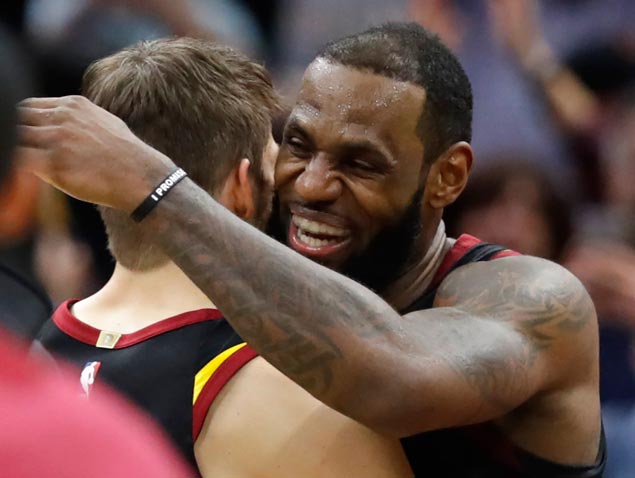 LeBron on degree of difficulty of Game 3 buzzer-beater: 'Don't try it at home'