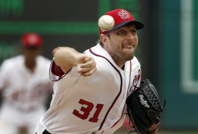 Max Scherzer strikes out 15, Nationals score two runs in ninth to beat Phillies