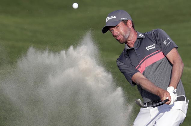 Webb Simpson continues solid play to extend lead to seven in The Players Championship