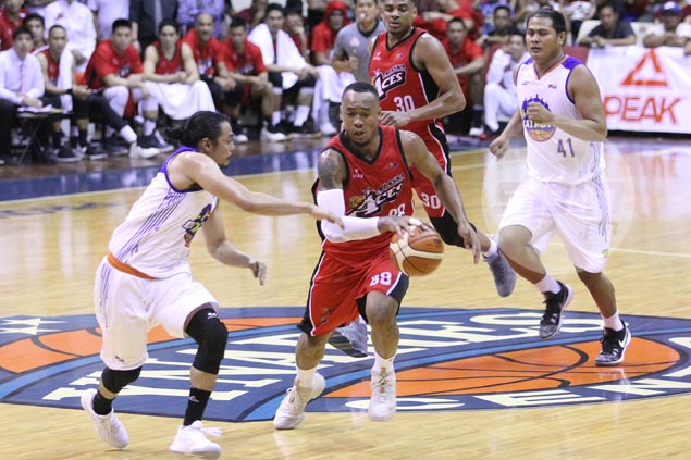 Alaska sustains dominance on both ends of floor to hand TNT KaTropa's first loss