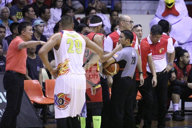 Gillenwater's early ejection bolsters fans' clamor for Balkman return to SMB