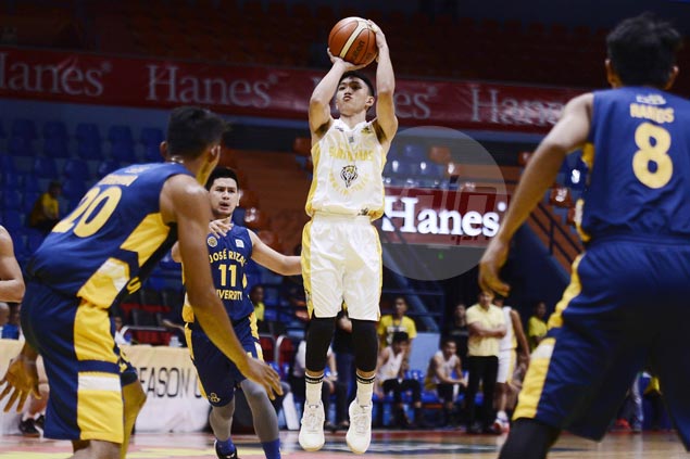Renzo Subido shows way as UST Tigers score first victory, keep JRU Bombers winless
