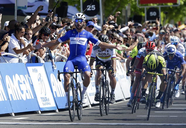 Fernando Gaviria dodges trouble in chaotic finish to take Stage Five honors in California