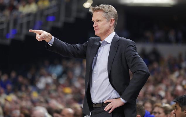 Steve Kerr given second Tomjanovich Award for coaching excellence and cooperation with media, fans