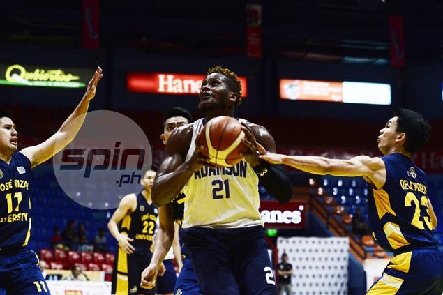 Papi Sarr posts double-double as Adamson dominates paint to keep JRU winless