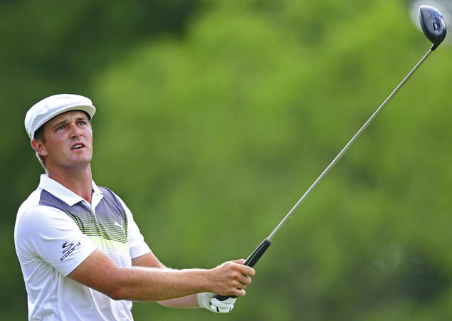 Bryson DeChambeau a stroke clear as Tiger Woods stays in the mix at Muirfield