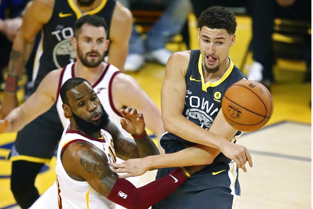 Klay shakes off ankle injury as Warriors go wire-to-wire in Game Two win over Cavs