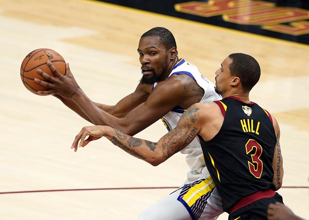 Durant drops 43 as Warriors on verge of sweeping Cavs, back-to-back titles