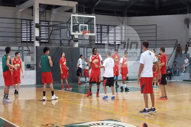 AZ Reid cuts vacation short, says he'll try to do everything for SMB despite not in top form