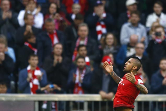 Bayern Munich closes in on a record fourth straight Bundesliga title with rout of Schalke