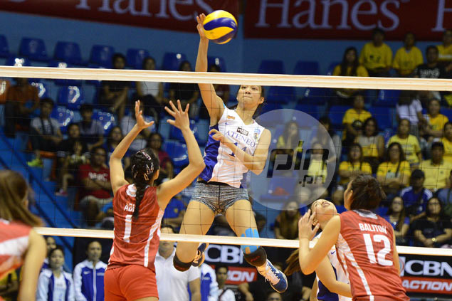 Ateneo Lady Eagles crush UE Lady Warriors to regain lead in UAAP women's volleyball