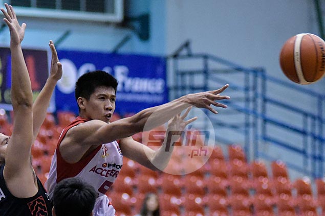 Daquioag, Belo lead late Phoenix rampage to blow out Tanduay in D-League