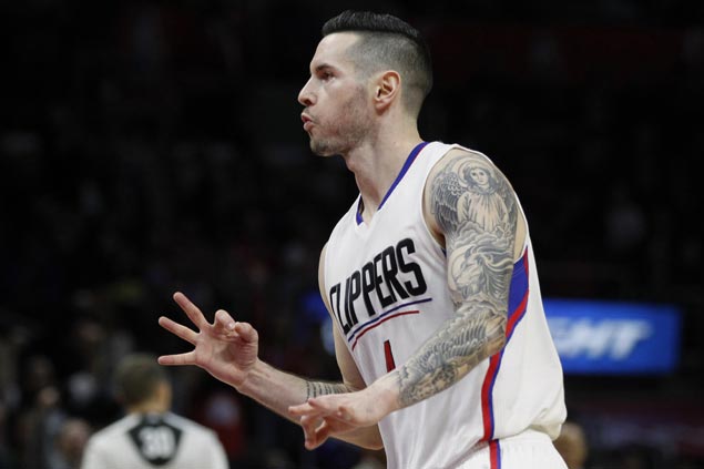 Clippers match Curry's record with season-high 13 treys to deal 32-point rout vs Pistons