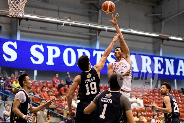 Jammer Jamito shines as AMA University makes D-League win column with squeaker over Wangs