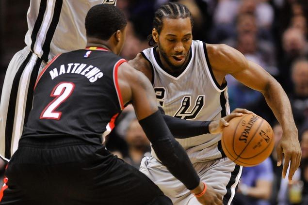 Kawhi Leonard scores 20 in return from injury layoff as Spurs blast Blazers