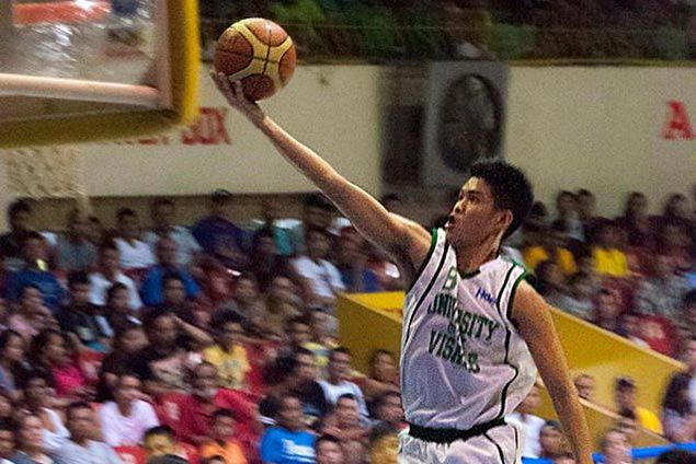 UV Green Lancers hold UC Webmasters to record low one point in one period en route to victory