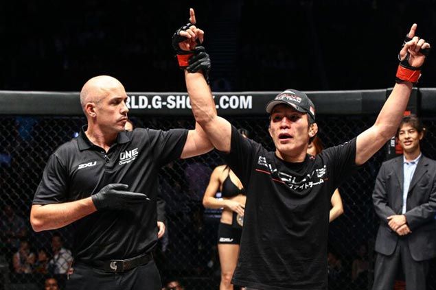 Submission specialist Shinya Aoki stretched to the limit, settles for UD over Koji Ando in One: Warrior's Quest
