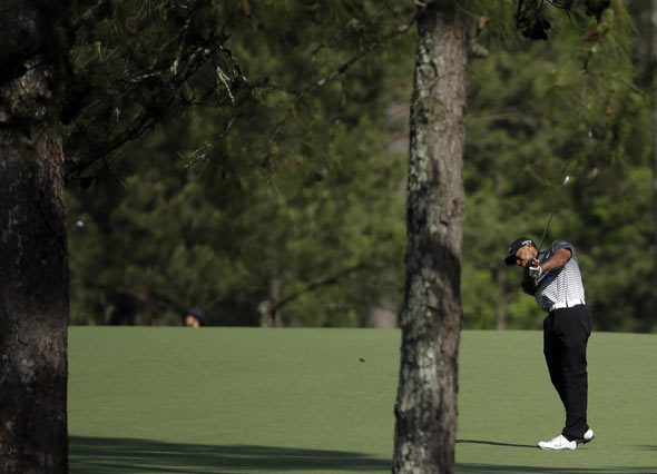 Tiger Woods plays with Derek Jeter, Justin Rose as he gets ready for comeback