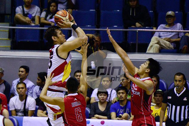June Mar Fajardo jokes on being SMB's point-center: 'Baka mawalan ng trabaho mga point guard namin'