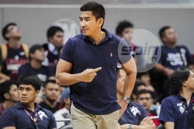 Coach Aldin Ayo refuses to dwell on refs' calls, sticks to positives after Knights loss