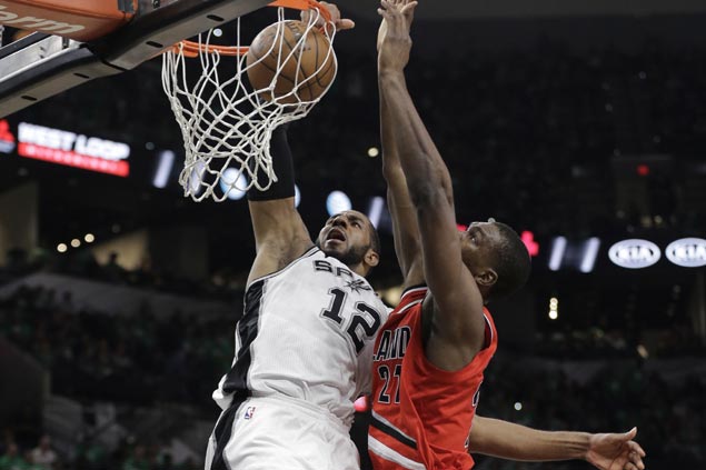 Spurs notch second-best home start to a season with dominant win over Blazers