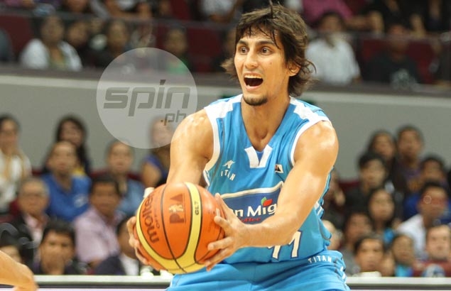 Marc Pingris given week off, Alex Mallari benched in Star tune-up for coming in late