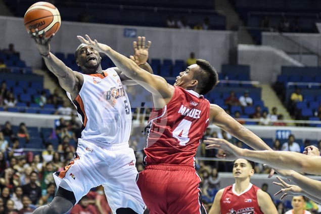 In-form Meralco withstands Alaska last-ditch comeback to stay unbeaten