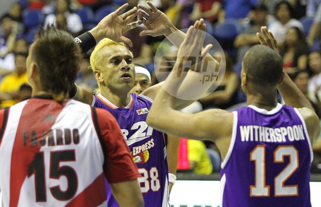 NLEX signs Asi Taulava to two-year, maximum salary deal worth P10 million