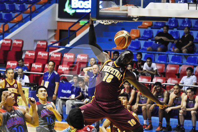 Akhuetie, Perpetual dominate Arellano to grab solo lead in Filoil Cup