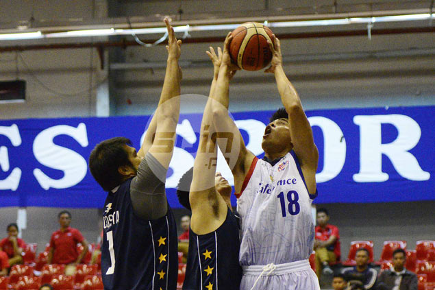 Carl Bryan Cruz all business as he goes against former FEU teammates in D-League finals