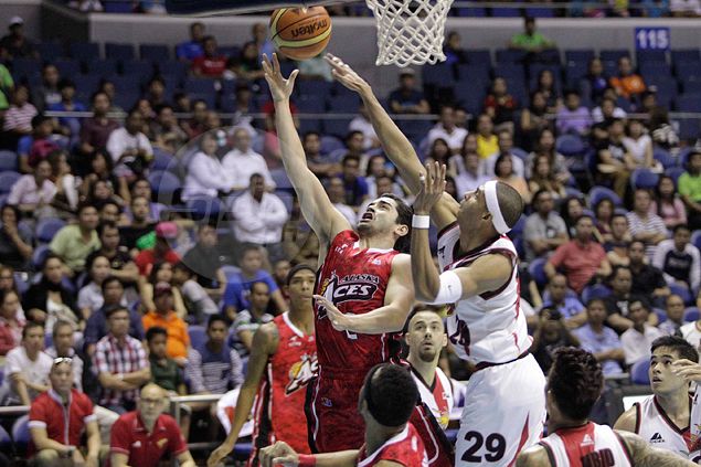 Alaska extends misery of San Miguel Beer as Hontiveros, Banchero spark comeback